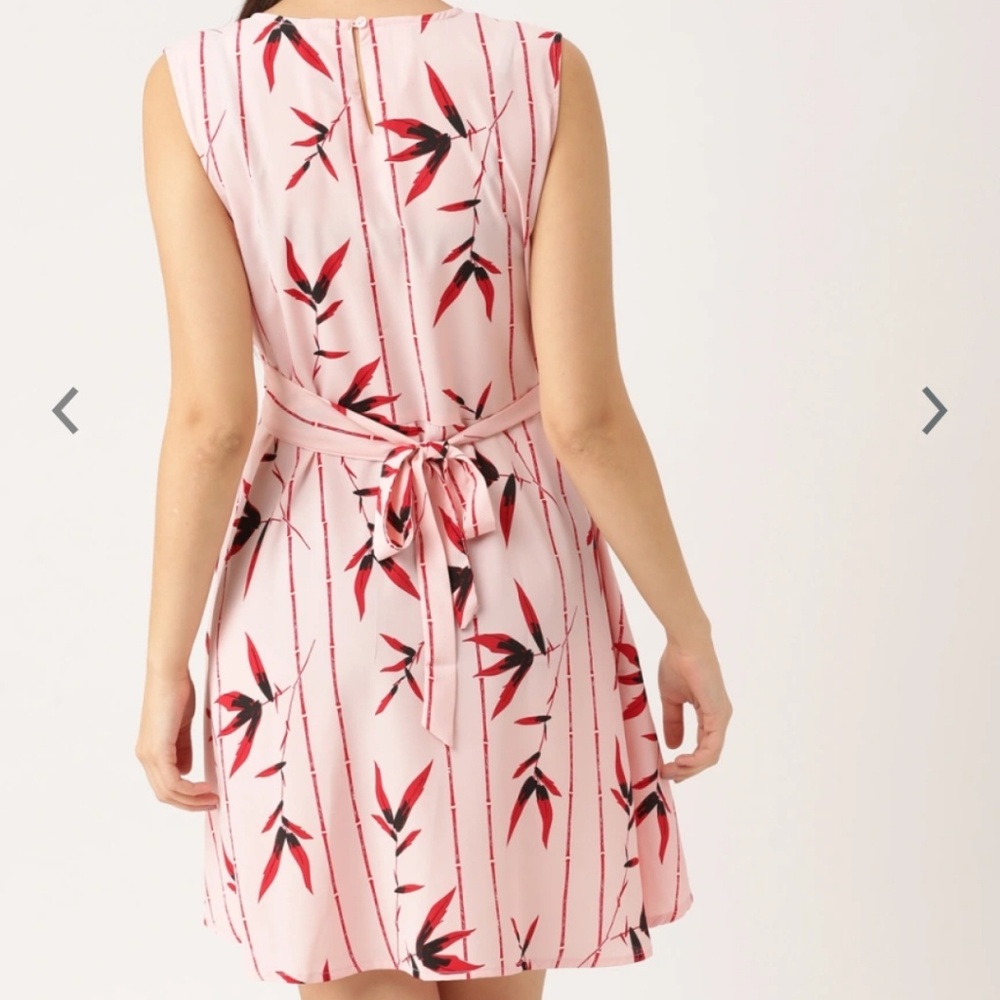 Dress - Picture 3 of 4